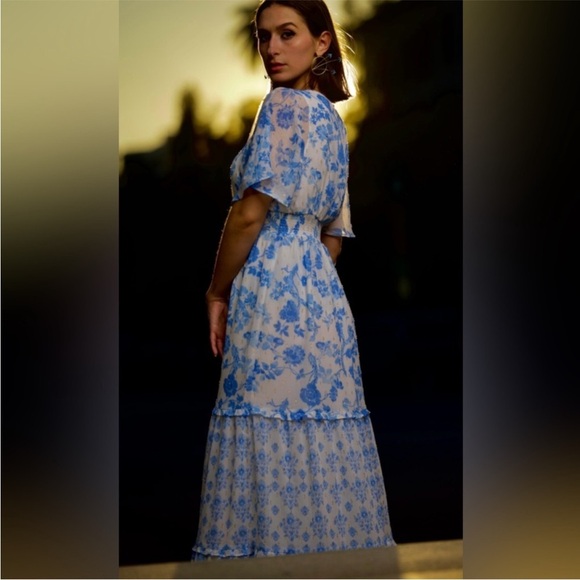 House of Harlow 1960 Blue and White Flutter Sleeve Maxi Dress M - Picture 2 of 14